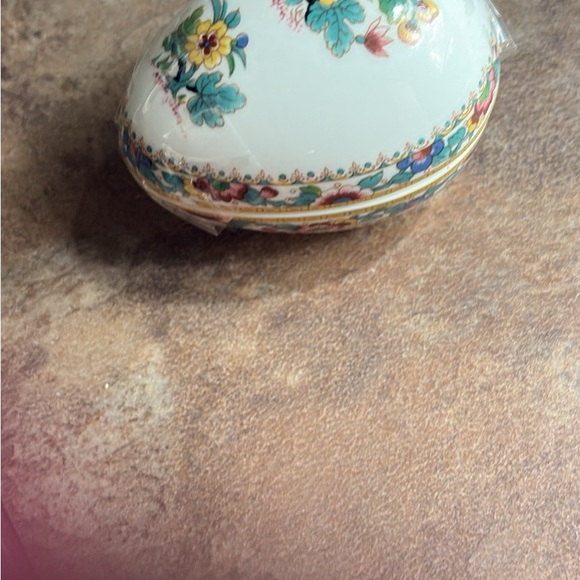 Coalport England VNTG 1960’s Ming Rose Floral Bone China Egg Trinket Box - Picture 4 of 5